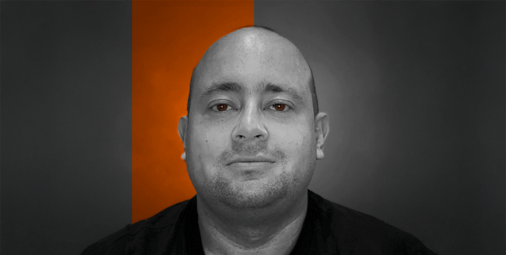 Minha foto pessoal olhando fixamente para você!